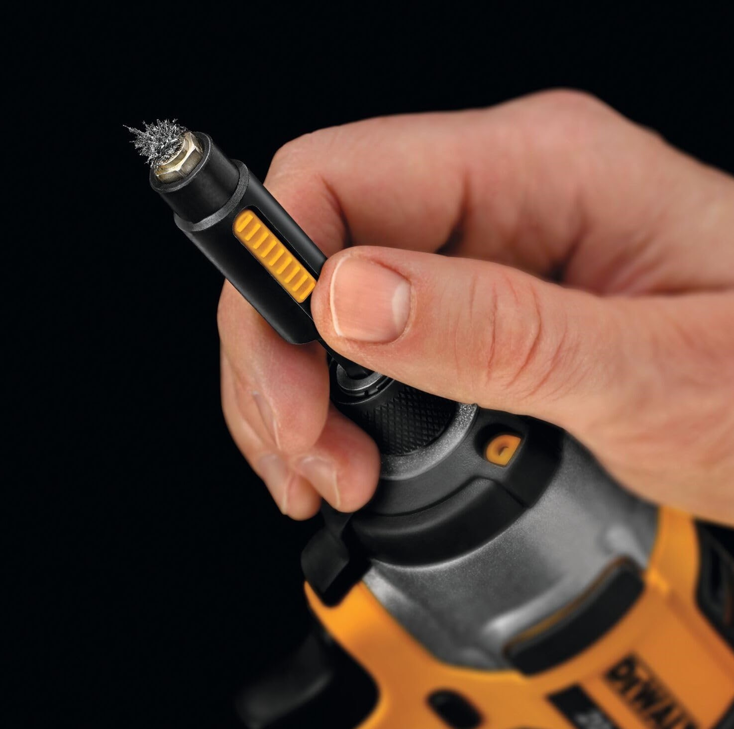 DeWALT DT7430 čistitelný nástavec na matice pro rázové utahováky 8 x 75 mm